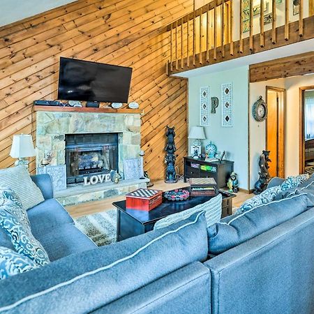 Poconos Vacation Home Walk To Locust Lake! Pocono Lake Екстериор снимка
