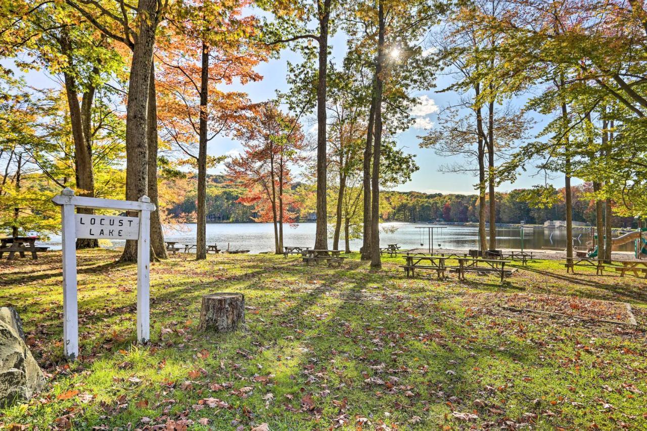Poconos Vacation Home Walk To Locust Lake! Pocono Lake Екстериор снимка