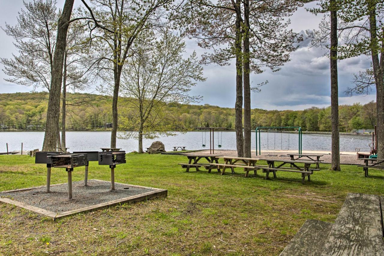 Poconos Vacation Home Walk To Locust Lake! Pocono Lake Екстериор снимка